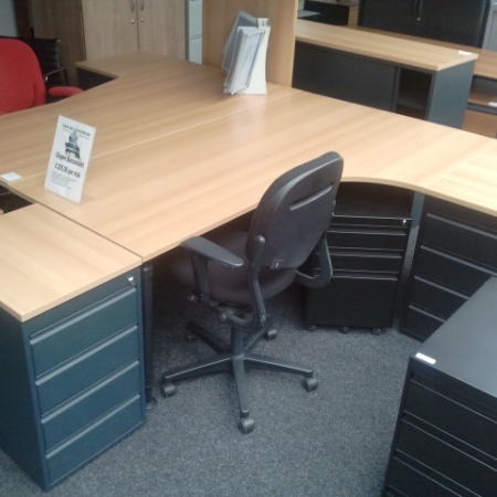 Tweedehands Bureaus en Tafels - Gispen