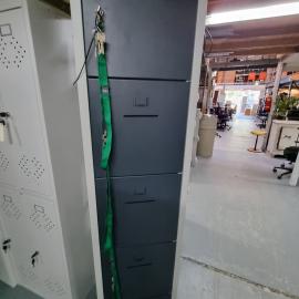 Locker met muntinworp - Kasten