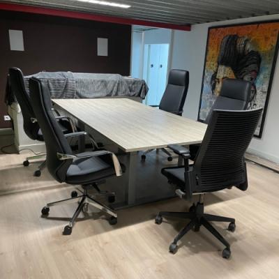 Vergadering staan of zitten