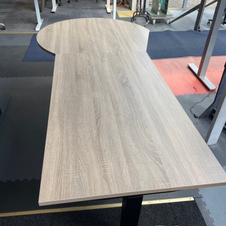 Bureaus en Tafels - Zit-sta tafel met vergaderdruppel