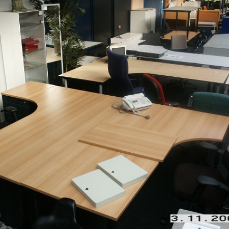 Tweedehands Bureaus en Tafels - Gispen