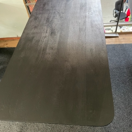 Bureaus en Tafels - Mango houten tafels met spinpoot