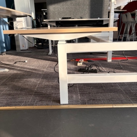 Tweedehands Bureaus en Tafels - Duo-zitstatafel