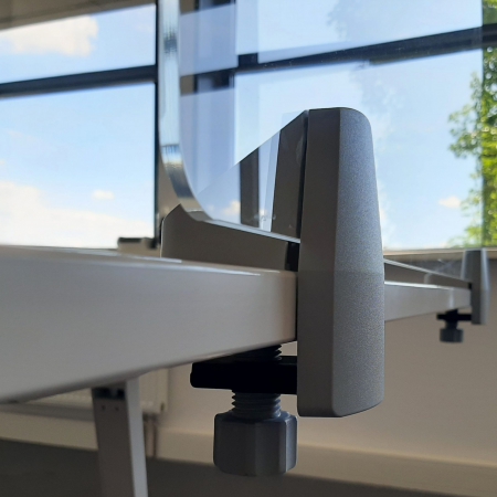 Accessoires - Tafelklem voor plexiglas schermen