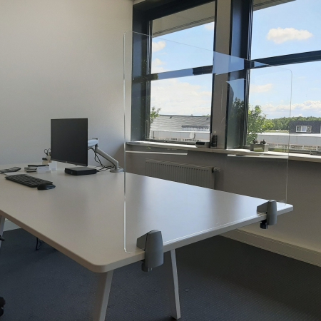 Accessoires - Tafelklem voor plexiglas schermen