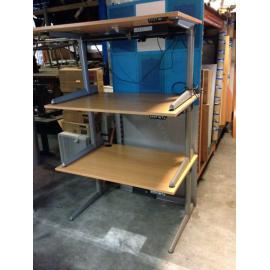 Ahrend 500 Electrisch - Bureaus en Tafels