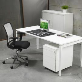 Q-Bic tafel - Bureaus en Tafels
