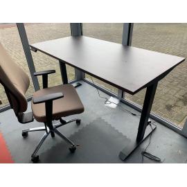 Eri 1 motorig zit/sta - Bureaus en Tafels
